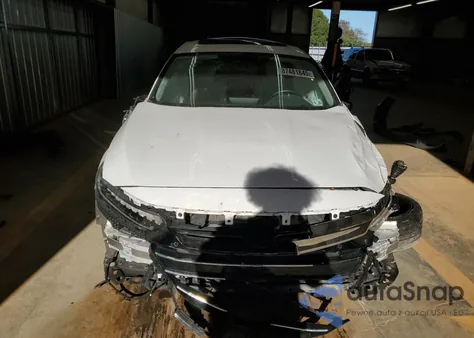 2021 Honda Accord Touring Hybrid z USA, uszkodzony, nr VIN 1HGCV3F94MA015558